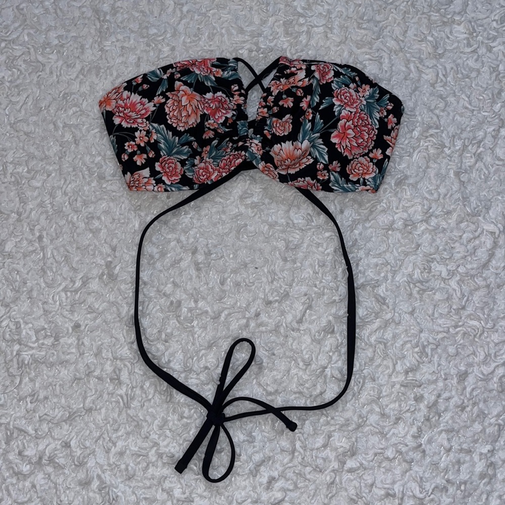 Wraparound bikini top new without tags size large